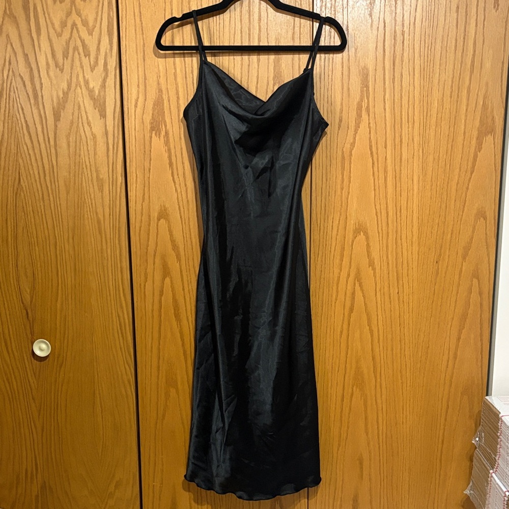 Bebe satin slip dress cowl neck spaghetti‎ straps strappy midi ruffle hem